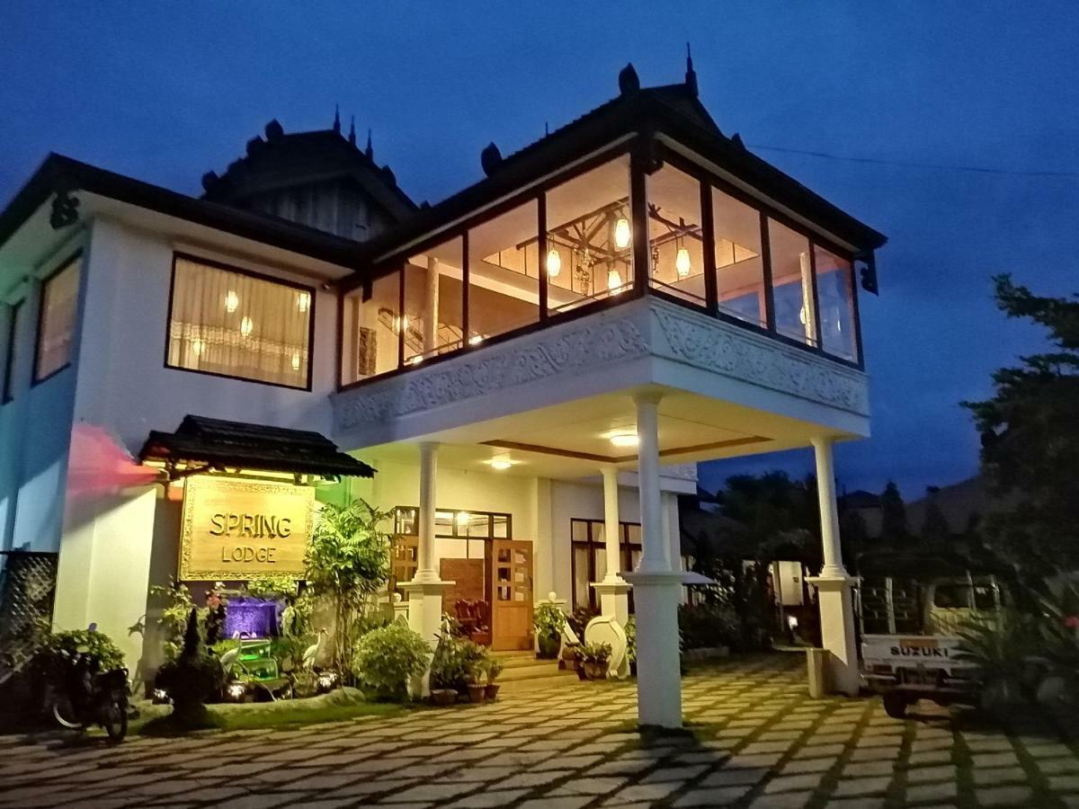 ניאונגשווה Spring Lodge Inle מראה חיצוני תמונה